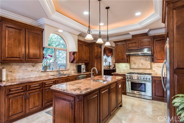 2012 Robinson Street, Redondo Beach, California 90278, 5 Bedrooms Bedrooms, ,3 BathroomsBathrooms,Residential,Sold,Robinson,SB18078924