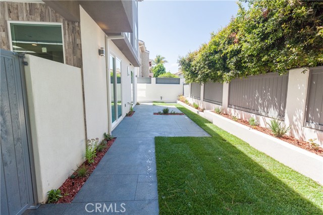 2415 Carnegie Lane, Redondo Beach, California 90278, 3 Bedrooms Bedrooms, ,3 BathroomsBathrooms,Residential,Sold,Carnegie,SB17188526