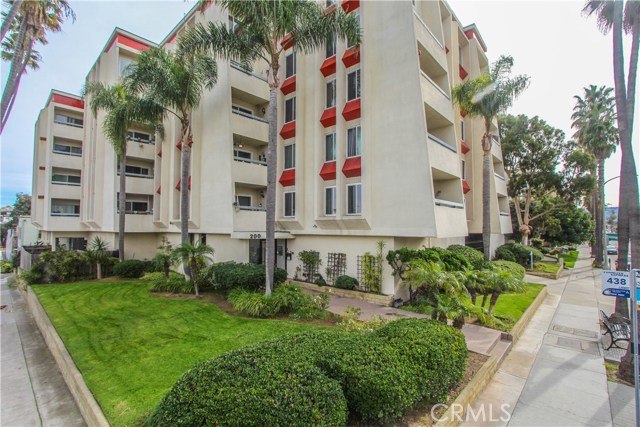 200 Catalina Avenue, Redondo Beach, California 90277, 1 Bedroom Bedrooms, ,1 BathroomBathrooms,Residential,Sold,Catalina,SB18287585