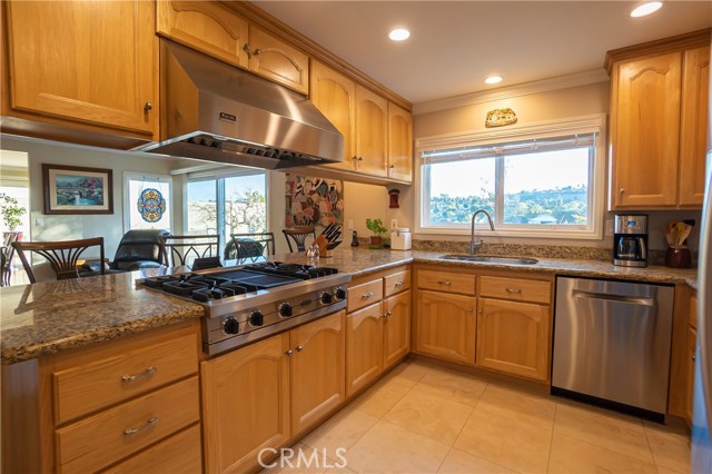 27725 Longhill Drive, Rancho Palos Verdes, California 90275, 3 Bedrooms Bedrooms, ,3 BathroomsBathrooms,Residential,Sold,Longhill,SB21018394