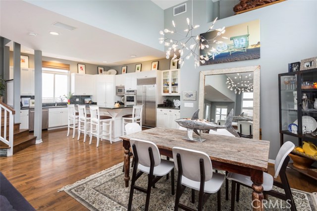 125 4th Street, Hermosa Beach, California 90254, 4 Bedrooms Bedrooms, ,3 BathroomsBathrooms,Residential,Sold,4th,SB18054270