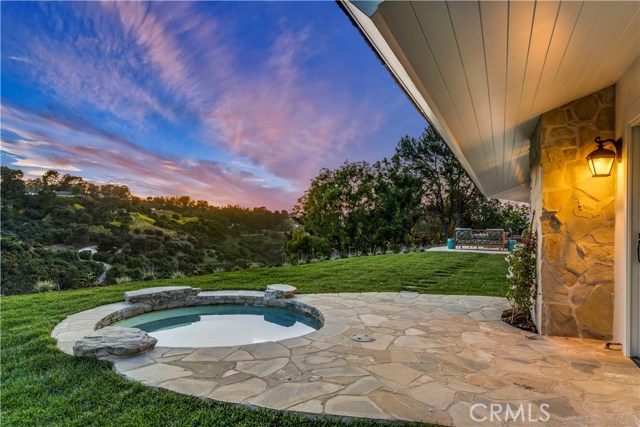 34 Chuckwagon Road, Rolling Hills, California 90274, 4 Bedrooms Bedrooms, ,3 BathroomsBathrooms,Residential,Sold,Chuckwagon,PV19103790