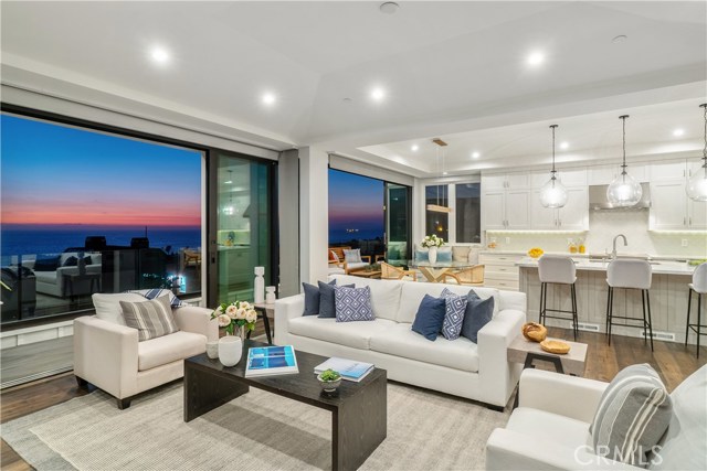 301 20th Street, Manhattan Beach, California 90266, 4 Bedrooms Bedrooms, ,5 BathroomsBathrooms,Residential,Sold,20th,SB19211056