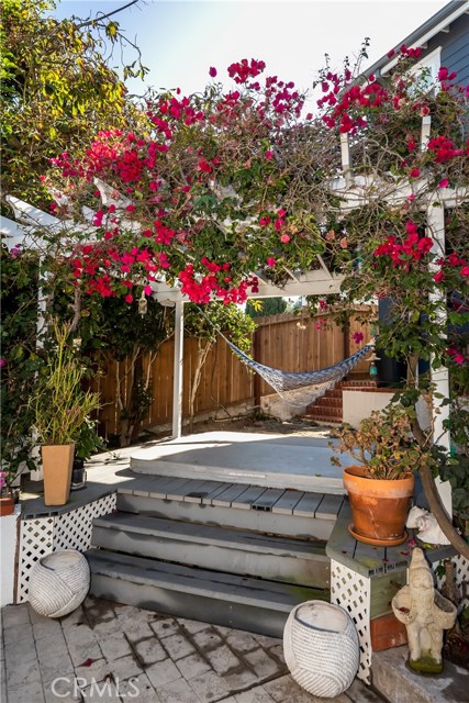 628 35th Street, Manhattan Beach, California 90266, 4 Bedrooms Bedrooms, ,2 BathroomsBathrooms,Residential,Sold,35th,SB19257457