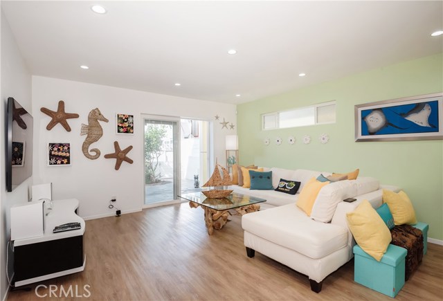 462 27th Street, Manhattan Beach, California 90266, 3 Bedrooms Bedrooms, ,2 BathroomsBathrooms,Residential,Sold,27th,SB20201304