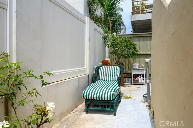 3201 Alma Avenue, Manhattan Beach, California 90266, 2 Bedrooms Bedrooms, ,2 BathroomsBathrooms,Residential,Sold,Alma,SB19163986