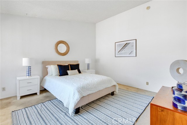2 Bed Home for Sale in Van Nuys, California