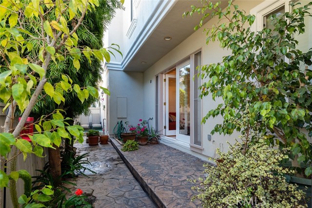 1802 Clark Lane, Redondo Beach, California 90278, 4 Bedrooms Bedrooms, ,2 BathroomsBathrooms,Residential,Sold,Clark Lane,SB21061656