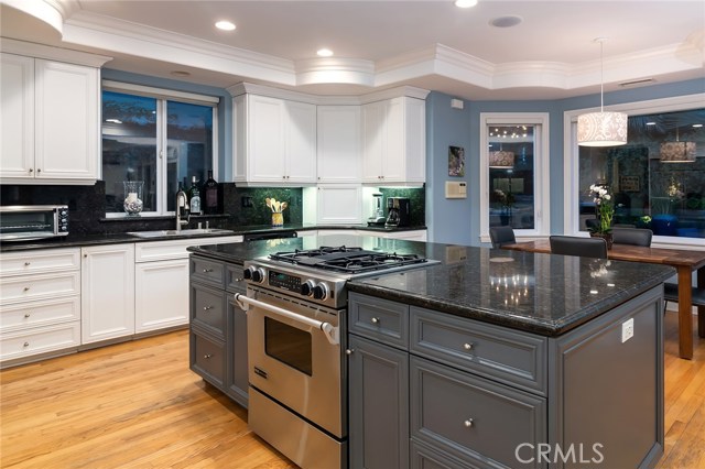 591 26th Street, Manhattan Beach, California 90266, 5 Bedrooms Bedrooms, ,3 BathroomsBathrooms,Residential,Sold,26th,SB20016048