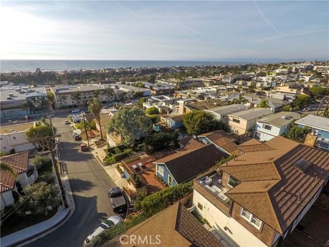 909 17th Street, Hermosa Beach, California 90254, ,Residential Income,Sold,17th,SB18014958