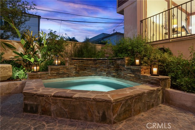 618 Avenue C, Redondo Beach, California 90277, 3 Bedrooms Bedrooms, ,2 BathroomsBathrooms,Residential,Sold,Avenue C,SB20188515
