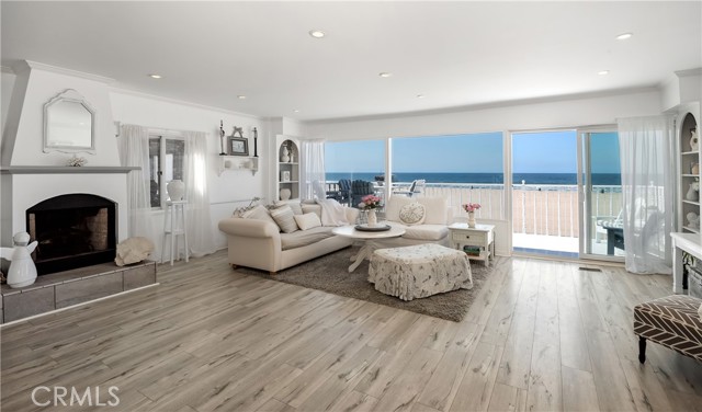 3007 The Strand, Hermosa Beach, California 90254, 4 Bedrooms Bedrooms, ,3 BathroomsBathrooms,Residential,Sold,The Strand,SB21070884