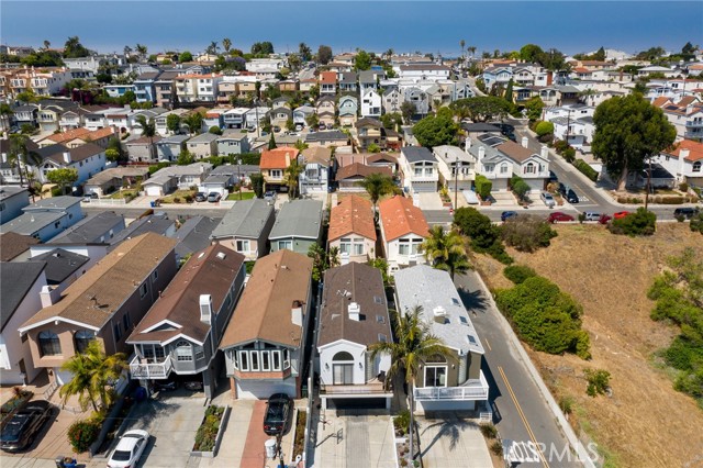 1737 Steinhart Avenue, Redondo Beach, California 90278, 3 Bedrooms Bedrooms, ,2 BathroomsBathrooms,Residential,Sold,Steinhart,SB21124098