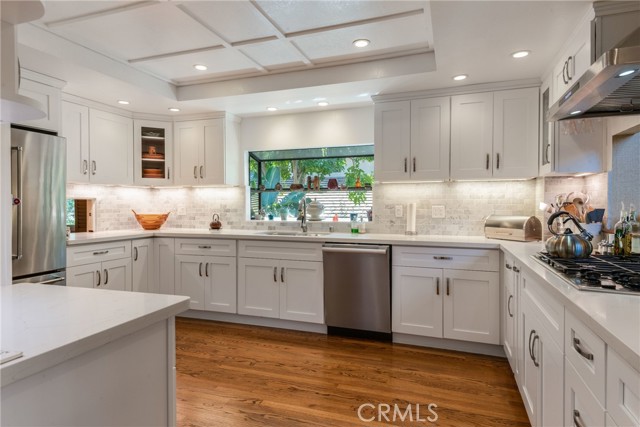 2217 Valley Drive, Manhattan Beach, California 90266, 4 Bedrooms Bedrooms, ,2 BathroomsBathrooms,Residential,Sold,Valley,SB21051487