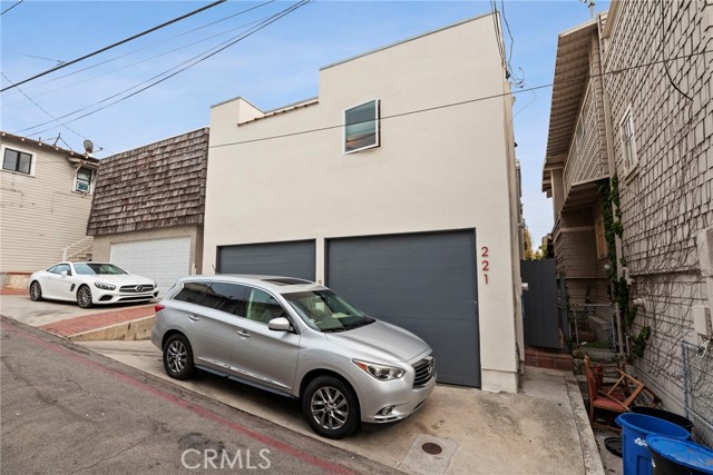 221 31st Street, Hermosa Beach, California 90254, 3 Bedrooms Bedrooms, ,2 BathroomsBathrooms,Residential,Sold,31st,SB21108924