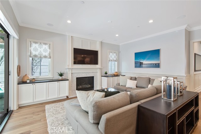 2201 Oak Avenue, Manhattan Beach, California 90266, 5 Bedrooms Bedrooms, ,5 BathroomsBathrooms,Residential,Sold,Oak,SB21126530