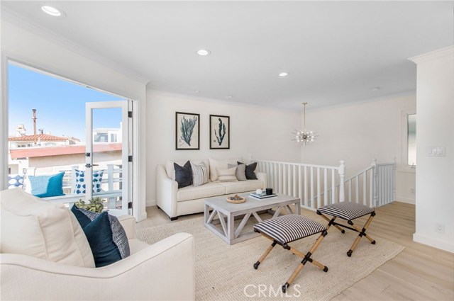 309 20th Place, Manhattan Beach, California 90266, 3 Bedrooms Bedrooms, ,1 BathroomBathrooms,Residential,Sold,20th,SB20217886