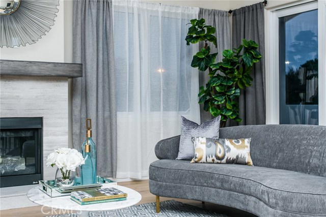 105 Juanita Avenue, Redondo Beach, California 90277, 4 Bedrooms Bedrooms, ,3 BathroomsBathrooms,Residential,Sold,Juanita,SB17254045