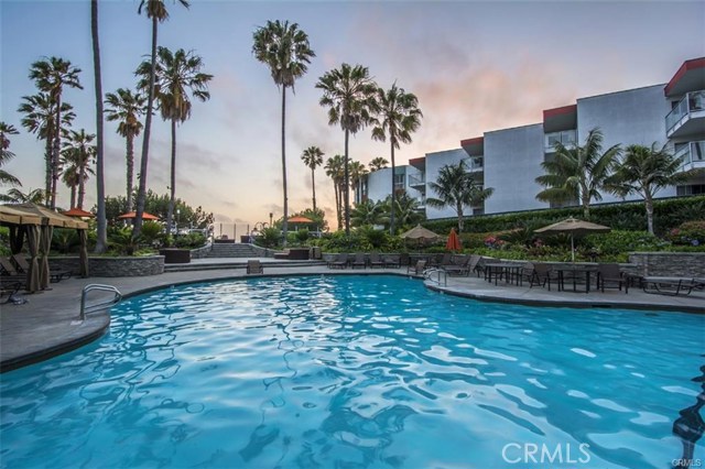 685 The Village, Redondo Beach, California 90277, 2 Bedrooms Bedrooms, ,1 BathroomBathrooms,Residential,Sold,The Village,SB20233726