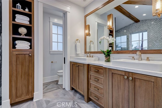 1716 Oak Avenue, Manhattan Beach, California 90266, 5 Bedrooms Bedrooms, ,5 BathroomsBathrooms,Residential,Sold,Oak,SB19008718