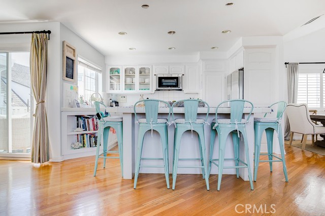 464 35th Street, Manhattan Beach, California 90266, 4 Bedrooms Bedrooms, ,3 BathroomsBathrooms,Residential,Sold,35th,SB21164733