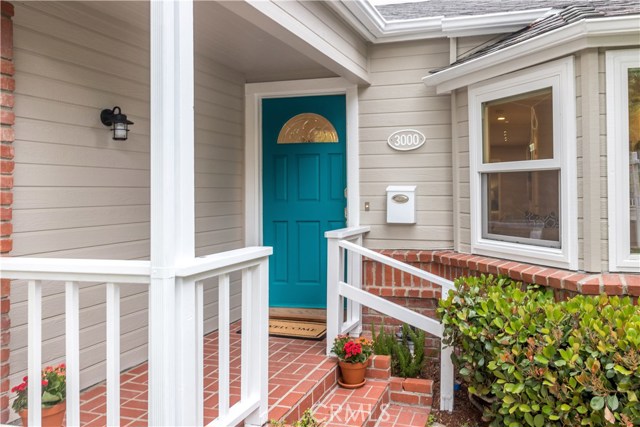 3000 Poinsettia Avenue, Manhattan Beach, California 90266, 4 Bedrooms Bedrooms, ,2 BathroomsBathrooms,Residential,Sold,Poinsettia,SB19105944