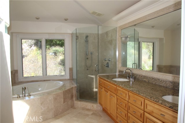 1237 Via Landeta, Palos Verdes Estates, California 90274, 4 Bedrooms Bedrooms, ,4 BathroomsBathrooms,Residential,Sold,Via Landeta,PV19068410