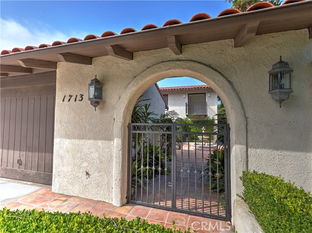 Gated courtyard for extra privacy