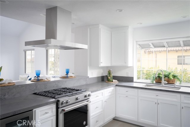 2100 Vanderbilt Lane, Redondo Beach, California 90278, 3 Bedrooms Bedrooms, ,2 BathroomsBathrooms,Residential,Sold,Vanderbilt,SB20174420