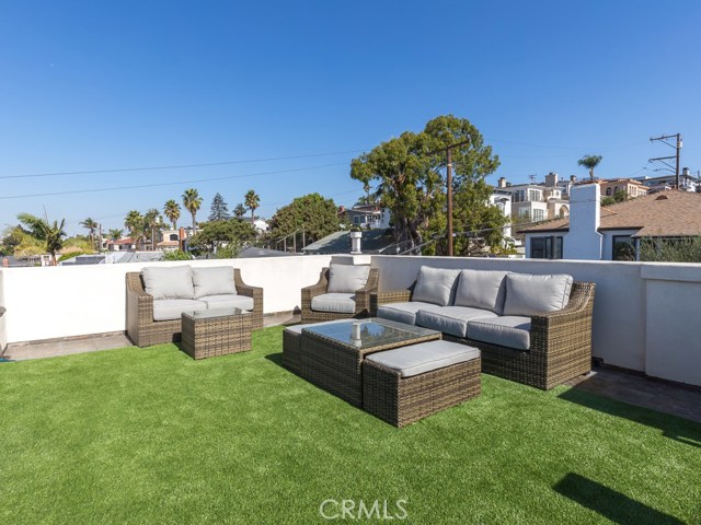 Rooftop deck (north east view)