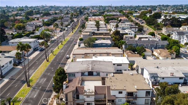 1447 Manhattan Beach Boulevard, Manhattan Beach, California 90266, 3 Bedrooms Bedrooms, ,2 BathroomsBathrooms,Residential,Sold,Manhattan Beach,OC20214796