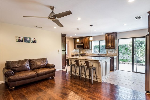 2507 Huntington Lane Lane, Redondo Beach, California 90278, 3 Bedrooms Bedrooms, ,2 BathroomsBathrooms,Residential,Sold,Huntington Lane,SB18089282