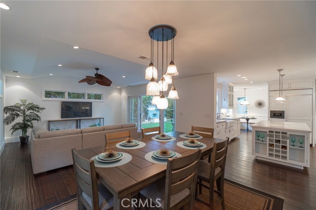 1111 8th Street, Hermosa Beach, California 90254, 4 Bedrooms Bedrooms, ,3 BathroomsBathrooms,Residential,Sold,8th,SB20223282