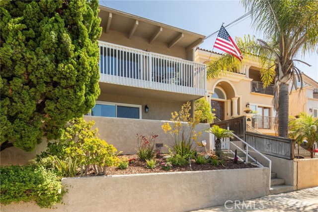 834 Lucia Avenue, Redondo Beach, California 90277, 3 Bedrooms Bedrooms, ,2 BathroomsBathrooms,Residential,Sold,Lucia,SB18180242