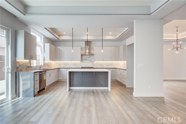 1011 Spencer Street, Redondo Beach, California 90277, 4 Bedrooms Bedrooms, ,3 BathroomsBathrooms,Residential,Sold,Spencer,PV20031489