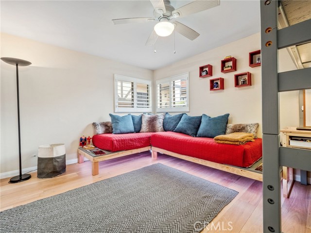 231 Irena Avenue, Redondo Beach, California 90277, 3 Bedrooms Bedrooms, ,1 BathroomBathrooms,Residential,Sold,Irena,SB20087245