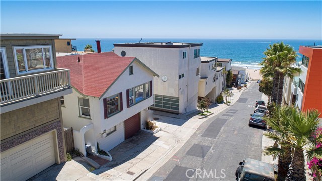 216 36th Street, Manhattan Beach, California 90266, 2 Bedrooms Bedrooms, ,2 BathroomsBathrooms,Residential,Sold,36th,SB20149445