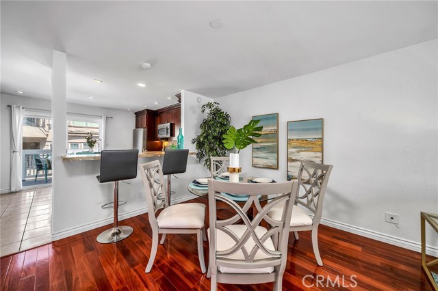 164 Hermosa Avenue, Hermosa Beach, California 90254, 2 Bedrooms Bedrooms, ,2 BathroomsBathrooms,Residential,Sold,Hermosa,SB21172295