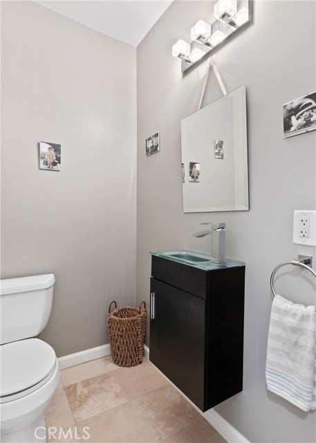 323 Avenue G, Redondo Beach, California 90277, 4 Bedrooms Bedrooms, ,1 BathroomBathrooms,Residential,Sold,Avenue G,PV21158630