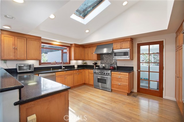 26816 Grayslake Road, Rancho Palos Verdes, California 90275, 4 Bedrooms Bedrooms, ,2 BathroomsBathrooms,Residential,Sold,Grayslake,SB19113687