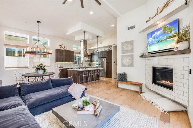 2518 Nelson Avenue, Redondo Beach, California 90278, 4 Bedrooms Bedrooms, ,3 BathroomsBathrooms,Residential,Sold,Nelson,SB20021133