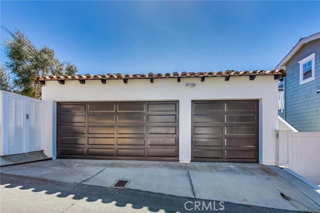 641 35th Street, Manhattan Beach, California 90266, 5 Bedrooms Bedrooms, ,3 BathroomsBathrooms,Residential,Sold,35th,SB21047084