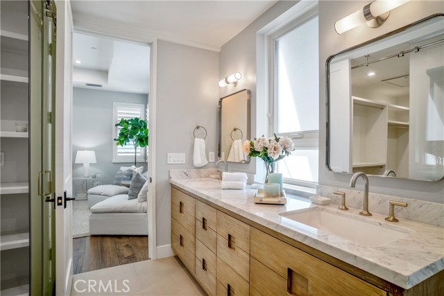 301 20th Street, Manhattan Beach, California 90266, 4 Bedrooms Bedrooms, ,5 BathroomsBathrooms,Residential,Sold,20th,SB19211056