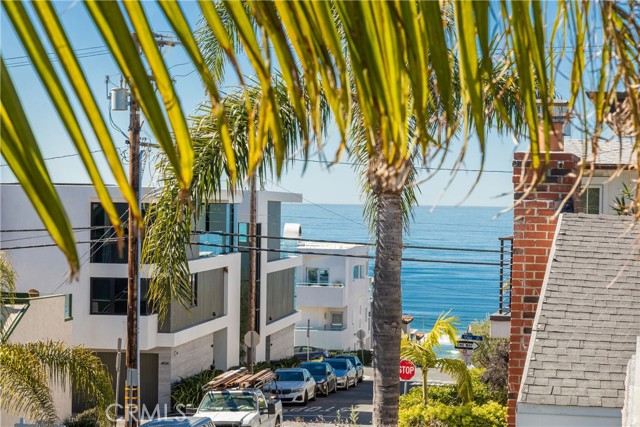 437 27th Street, Manhattan Beach, California 90266, 4 Bedrooms Bedrooms, ,3 BathroomsBathrooms,Residential,Sold,27th,SB21036239