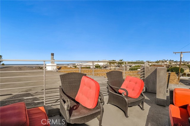 2031 Hillcrest Drive, Hermosa Beach, California 90254, 3 Bedrooms Bedrooms, ,4 BathroomsBathrooms,Residential,Sold,Hillcrest,PW20026303