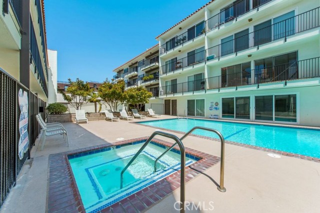 1720 Ardmore Avenue, Hermosa Beach, California 90254, 2 Bedrooms Bedrooms, ,2 BathroomsBathrooms,Residential,Sold,Ardmore,SB17094802