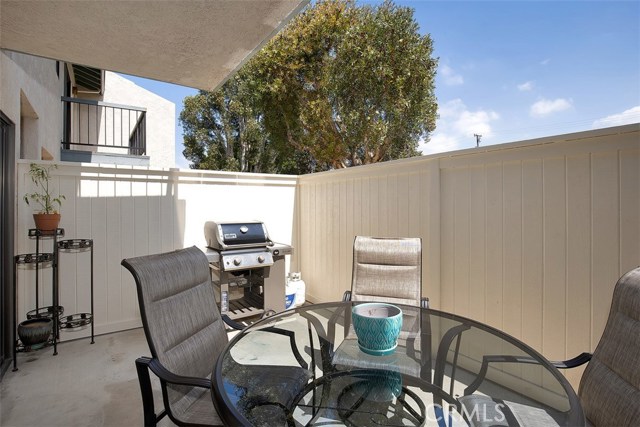 2016 Mathews Avenue, Redondo Beach, California 90278, 2 Bedrooms Bedrooms, ,3 BathroomsBathrooms,Residential,Sold,Mathews,SW19218319