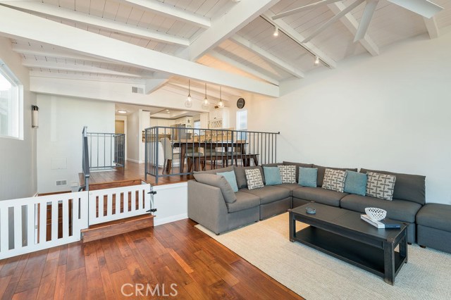 1537 Stanford Avenue, Redondo Beach, California 90278, 3 Bedrooms Bedrooms, ,2 BathroomsBathrooms,Residential,Sold,Stanford,SB19259767