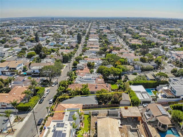 818 11th Street, Manhattan Beach, California 90266, 3 Bedrooms Bedrooms, ,2 BathroomsBathrooms,Residential,Sold,11th,SB20165873