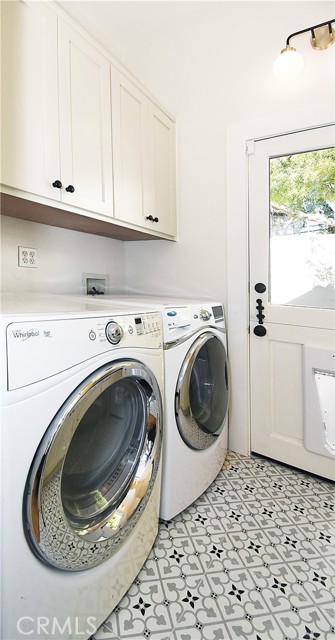 559 Avenue A, Redondo Beach, California 90277, 4 Bedrooms Bedrooms, ,2 BathroomsBathrooms,Residential,Sold,Avenue A,PV21028743